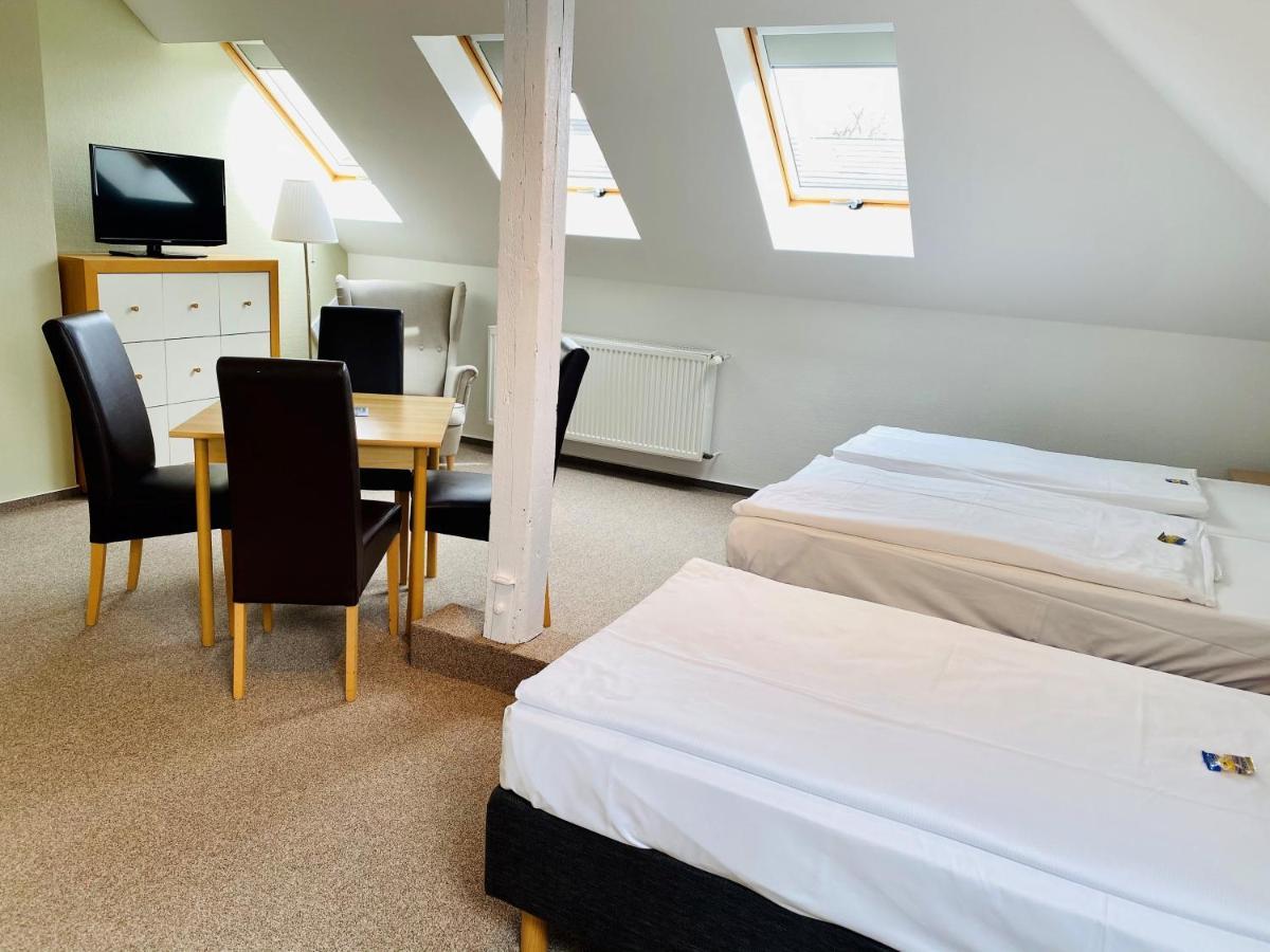 Hotel Am Schlosspark Güstrow Buitenkant foto