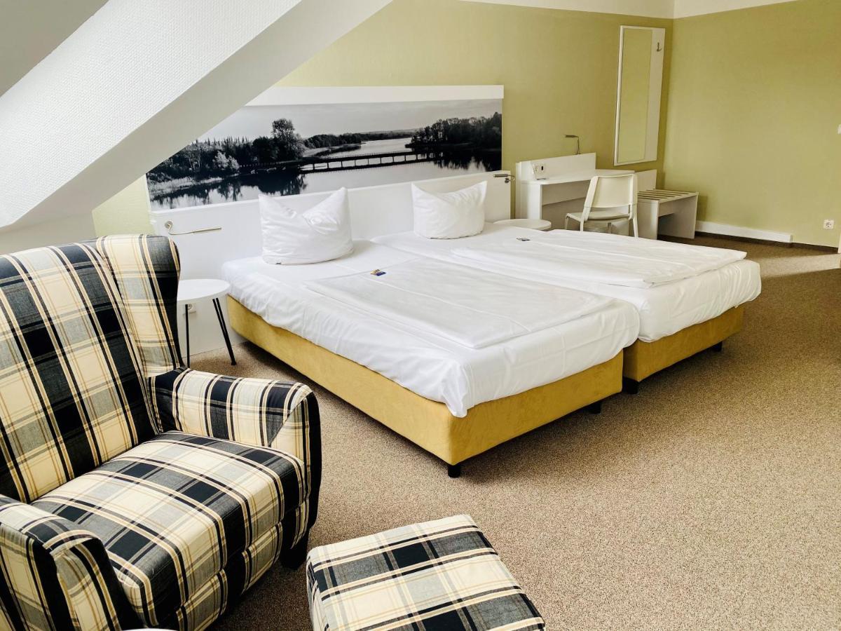 Hotel Am Schlosspark Güstrow Buitenkant foto