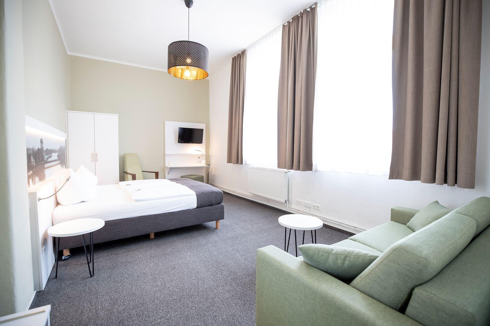 Hotel Am Schlosspark Güstrow Buitenkant foto