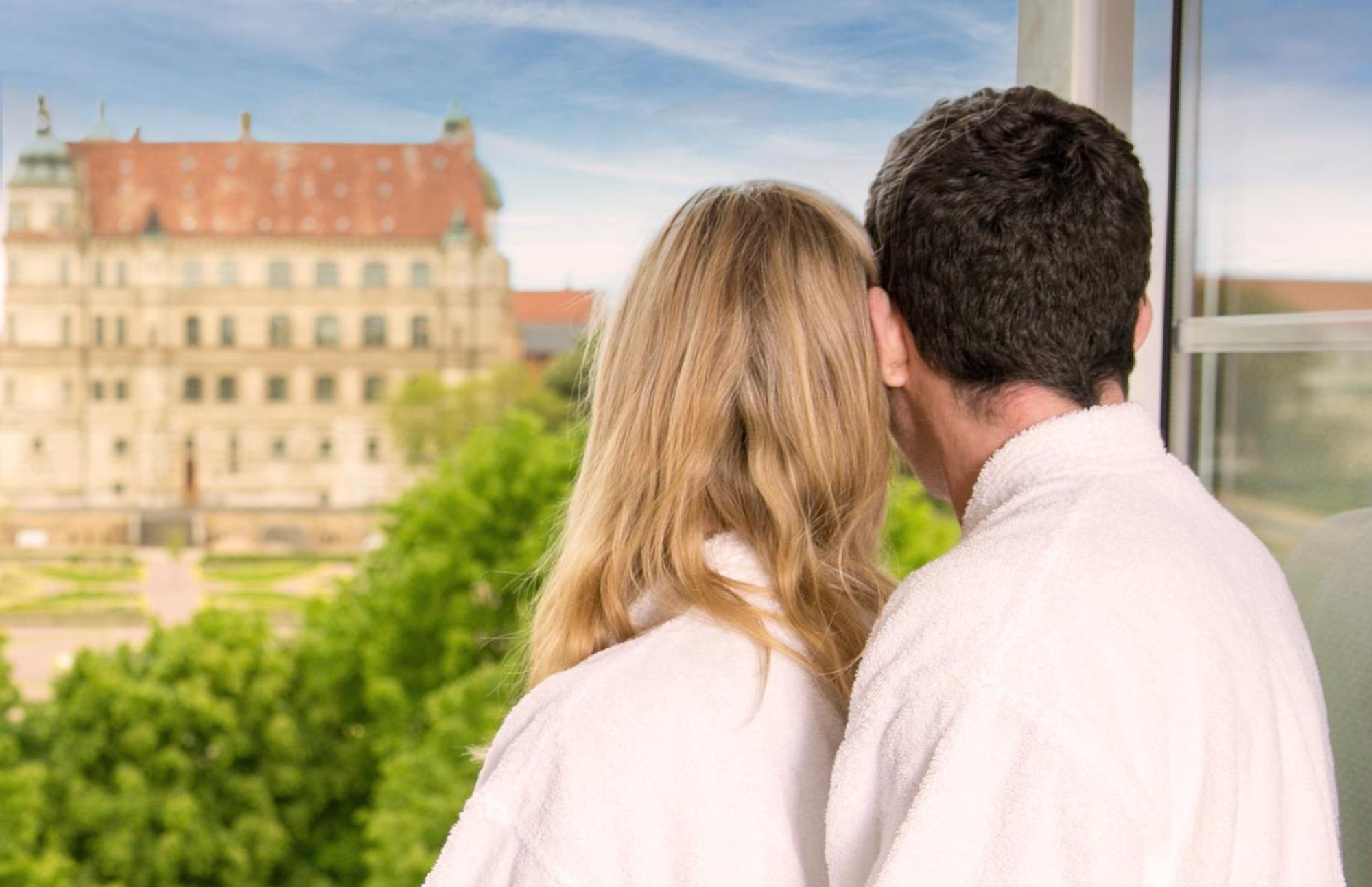 Hotel Am Schlosspark Güstrow Buitenkant foto